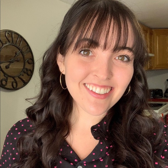 Meet your Posher, Mikala - Picture 1 of 1